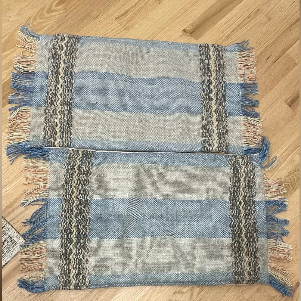 2/ Pottery Barn Andora 16